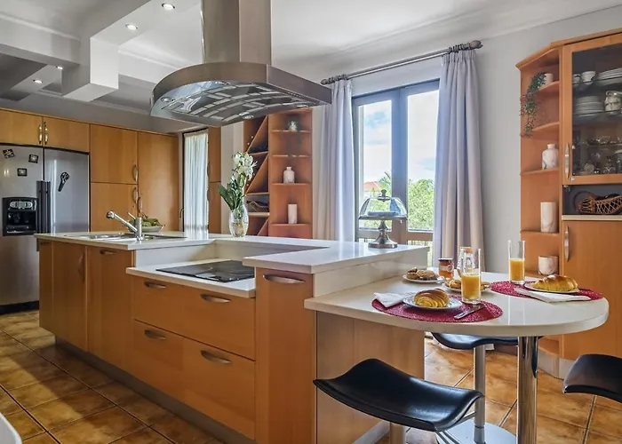 Central Lido Apartment By Madeira Sun Travel